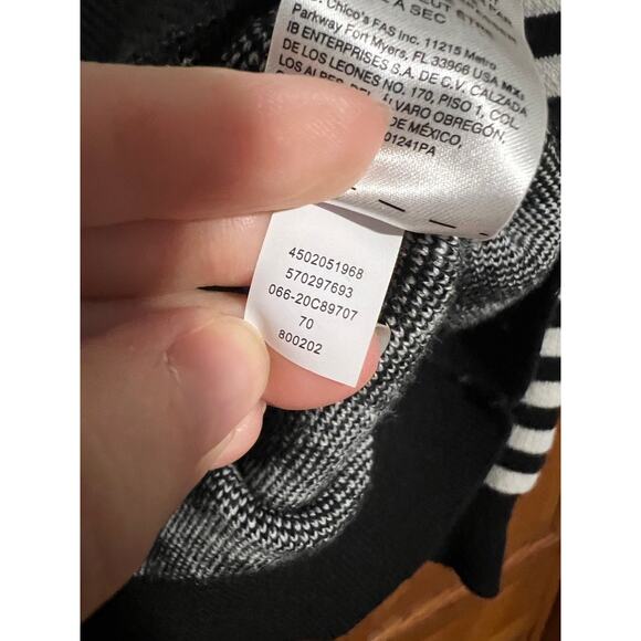 Chico’s Zenergy Women's Leopard Colorblock Knit Sweater Mixed Media Size 3 (XL) - Picture 8 of 9